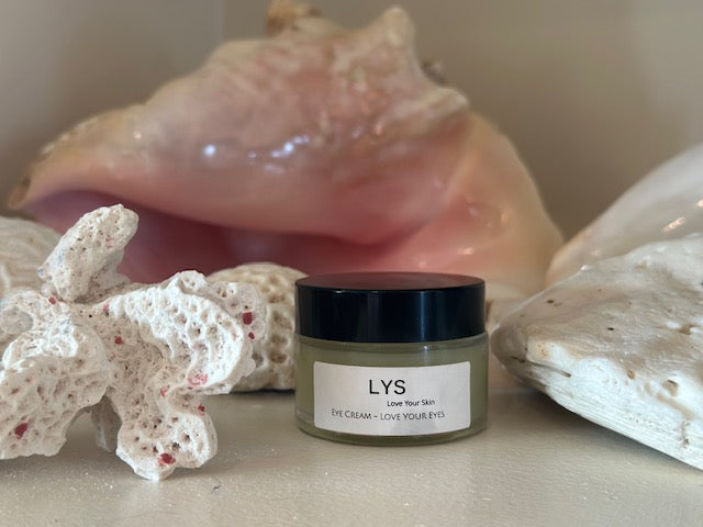 1oz Eye Moisture - Love Your Eyes